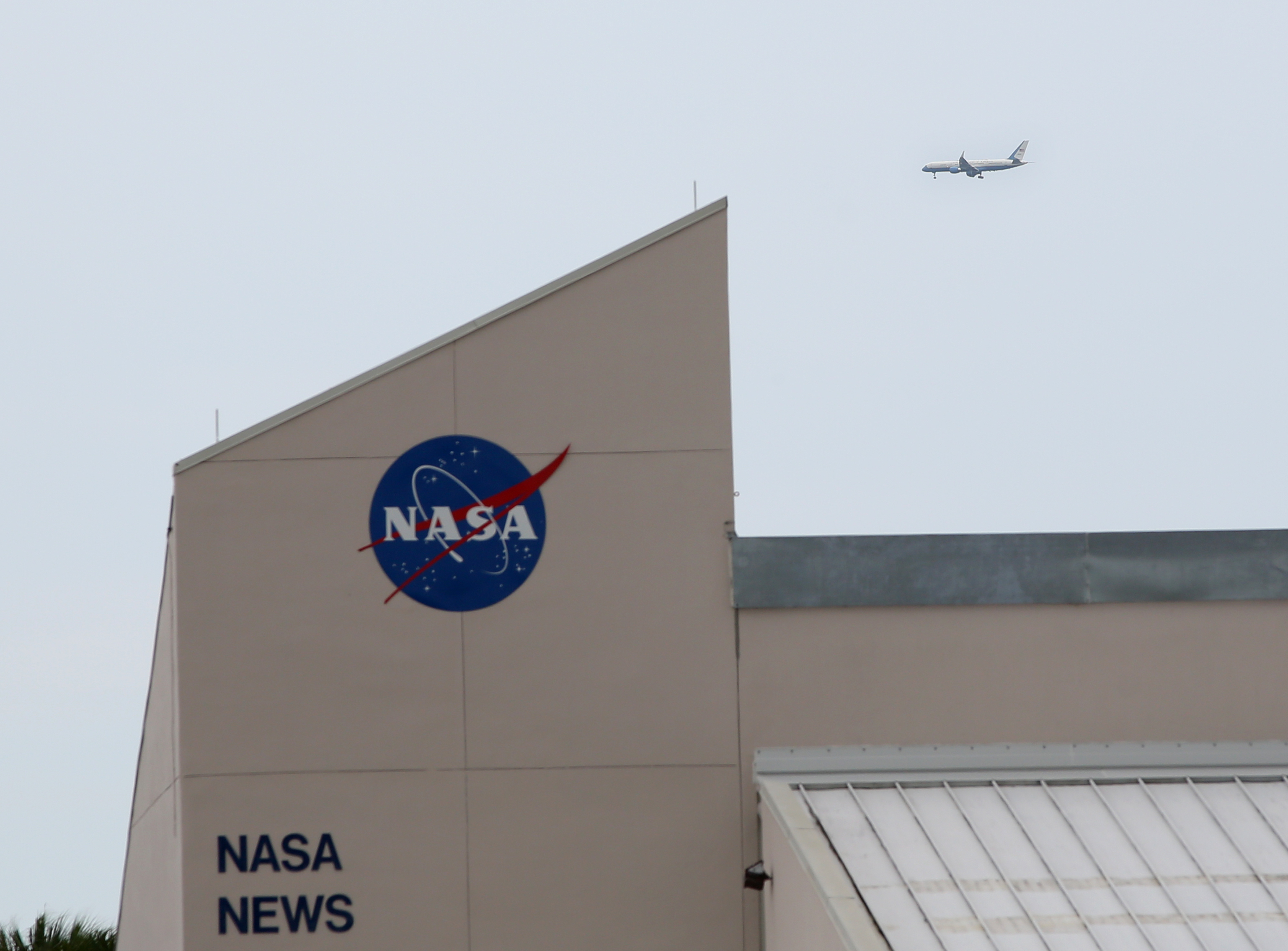 Suspenden el lanzamiento de la primera misión de la Nasa con un cohete de SpaceX