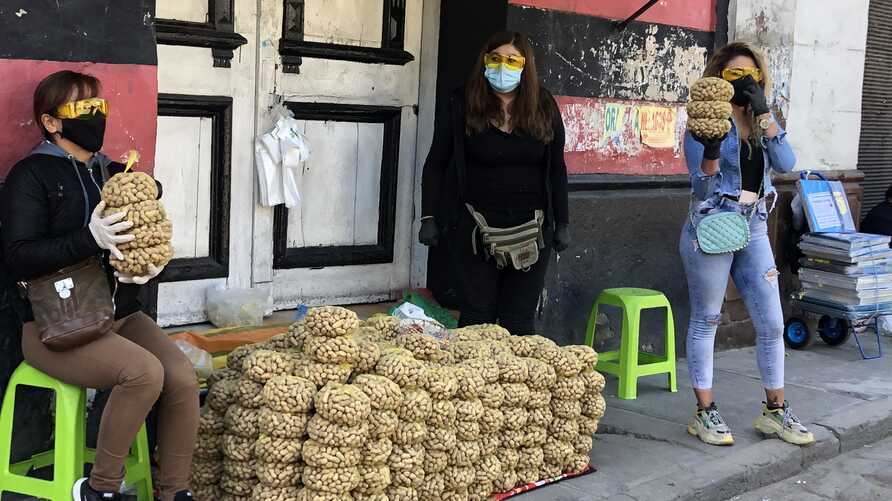 “Gente luchadora”: Migrantes venezolanos se abren paso en Bolivia pese a dificultades