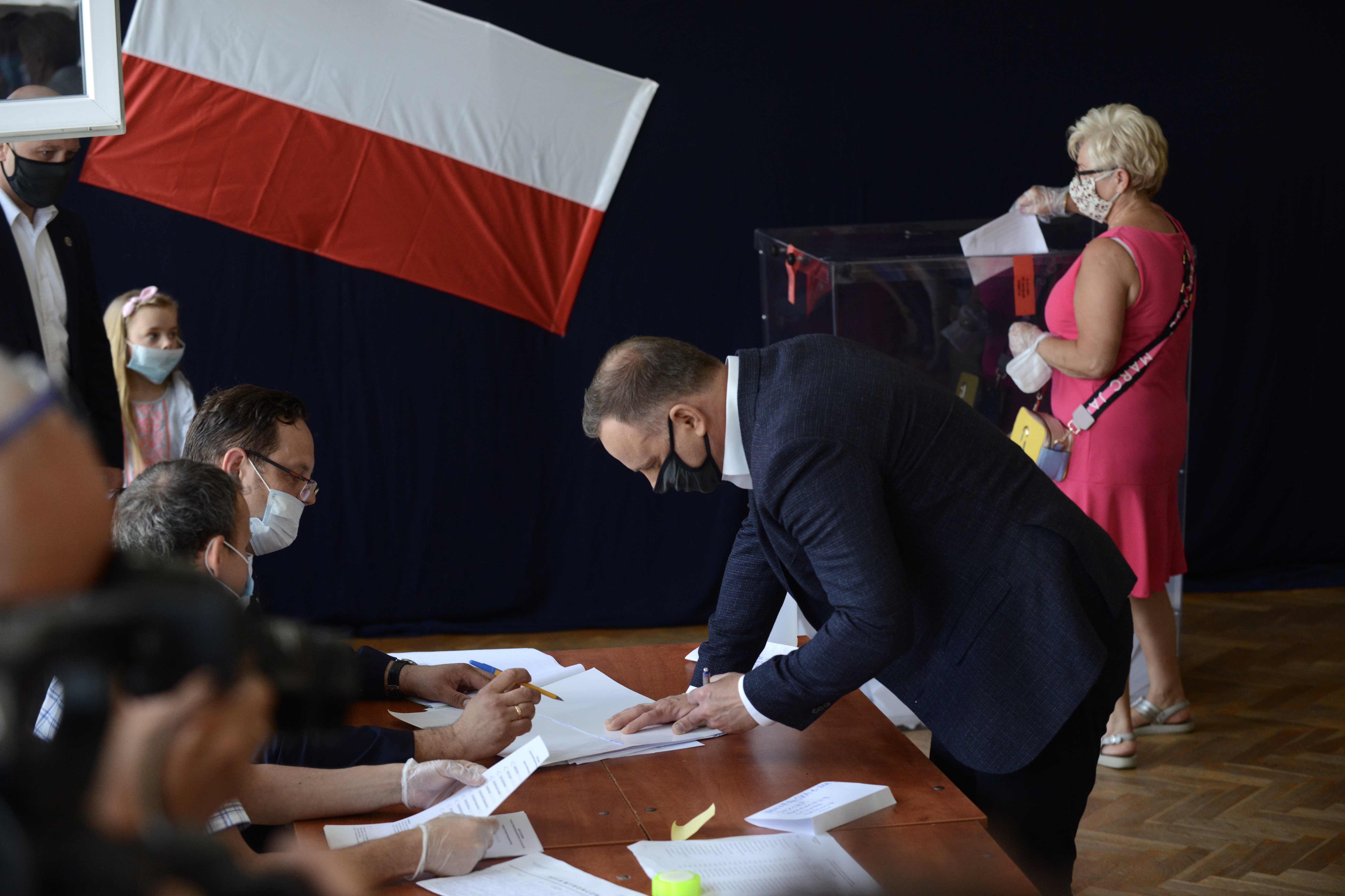 Las presidenciales en Polonia: Entre medidas de higiene y una fuerte polarización política