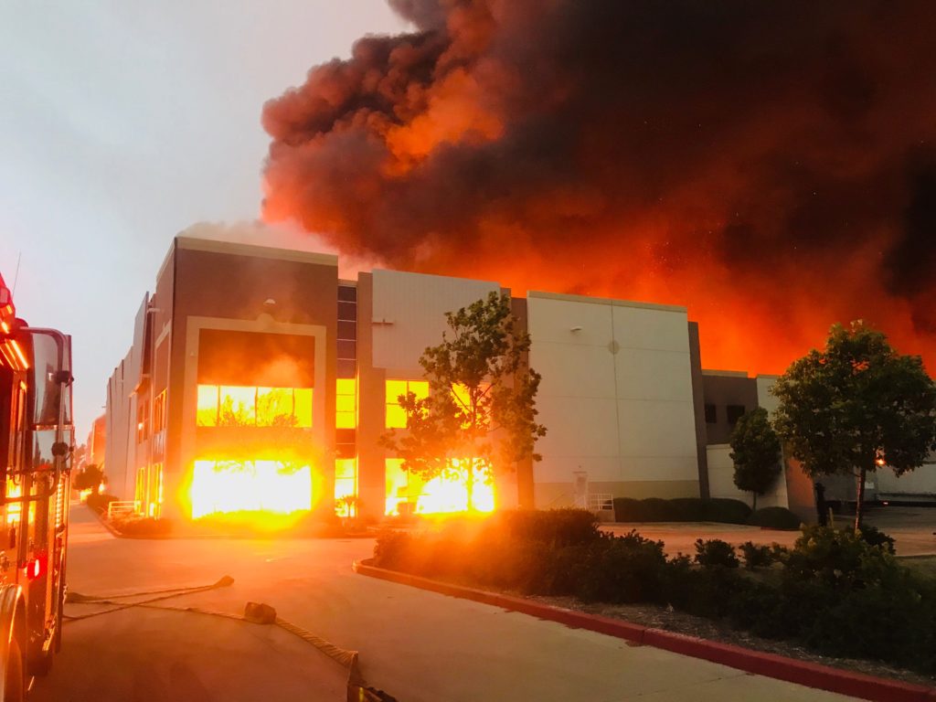 Se incendió el almacén de Amazon en Estados Unidos