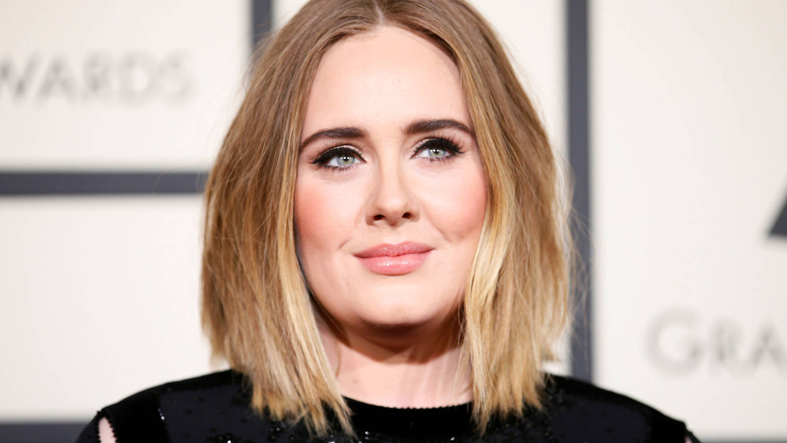 Tienen que “ser pacientes”: Adele anunció que su cuarto álbum todavía no será publicado 
