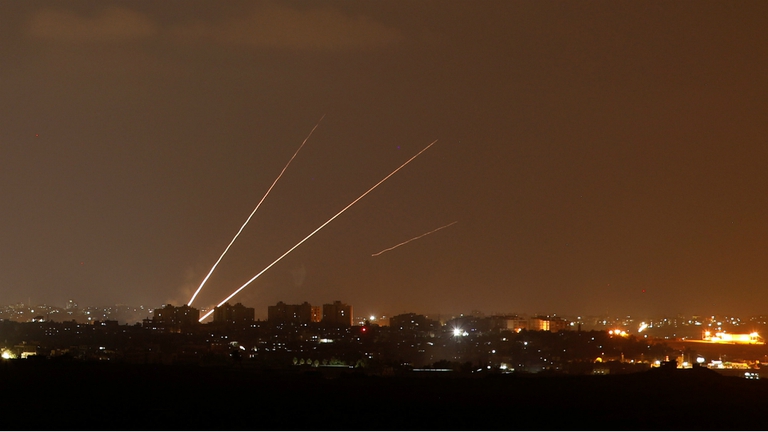 Israel atacó objetivos de Hamas en la Franja de Gaza tras lanzamiento de un cohete terrorista