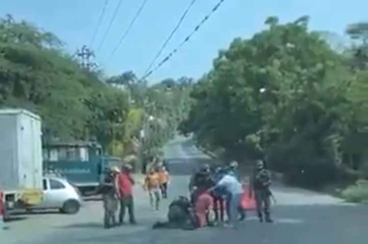 VIDEO desde otro ángulo demostró que mintió la teniente que agredió a la abogada Eva Leal