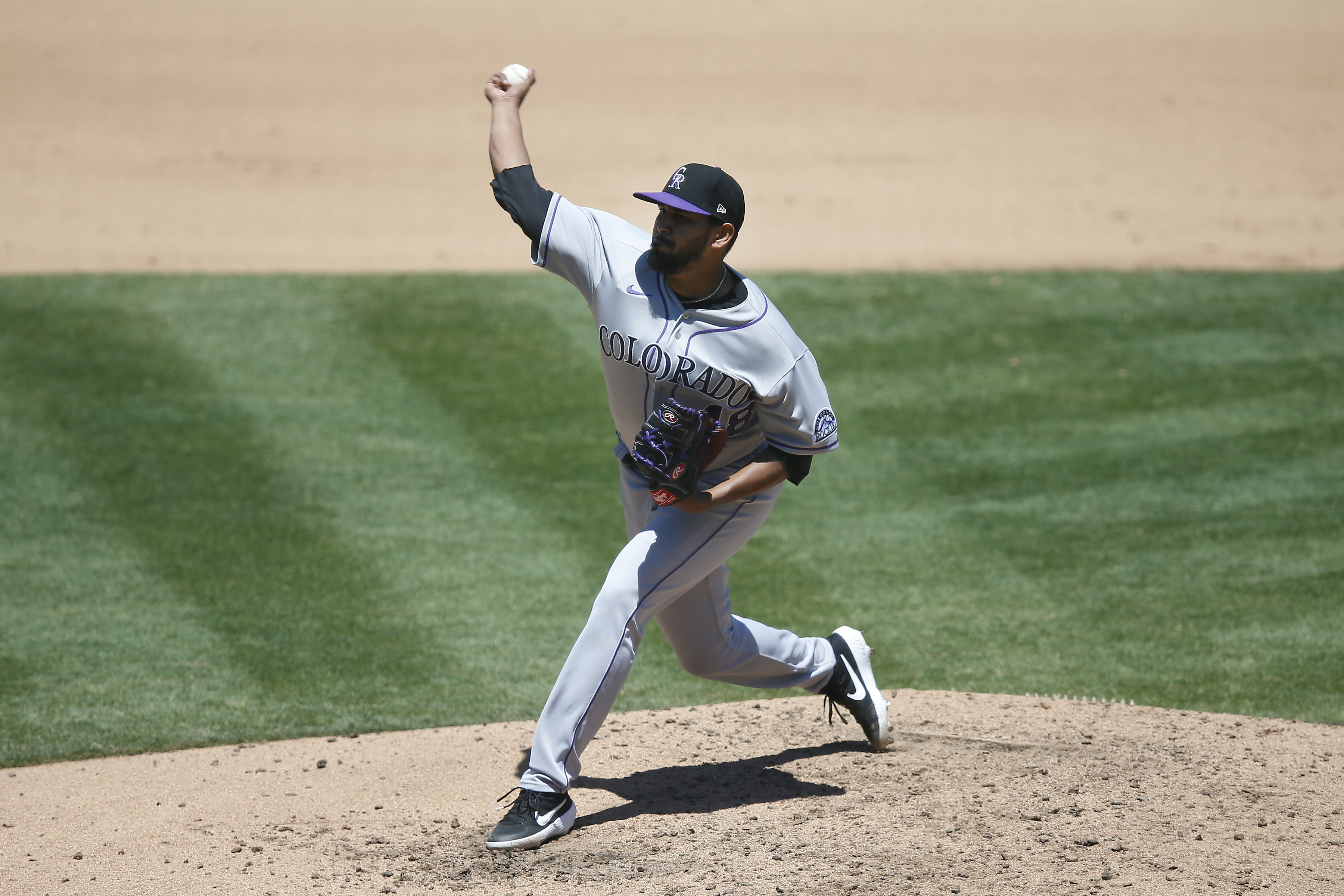 El venezolano Germán Márquez lució intratable en triunfo de Rockies sobre Atléticos