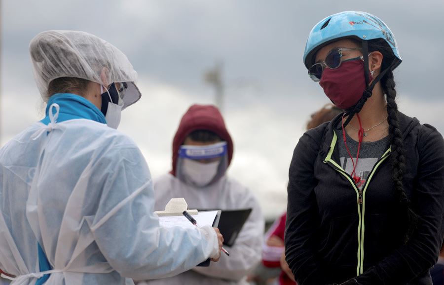 Cifra de muertes por Covid-19 en Colombia registró otra destacada caída