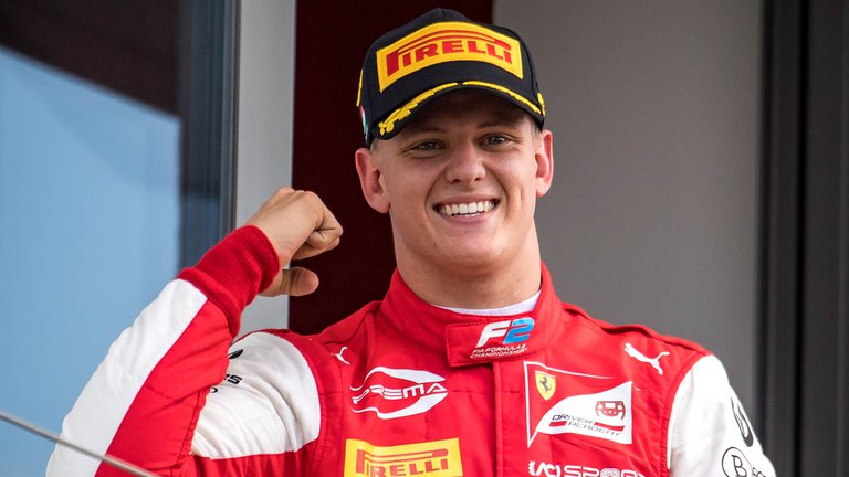 Maniobra peligrosa e insultos: La furia de Mick Schumacher contra un rival de Fórmula 2 (Video)