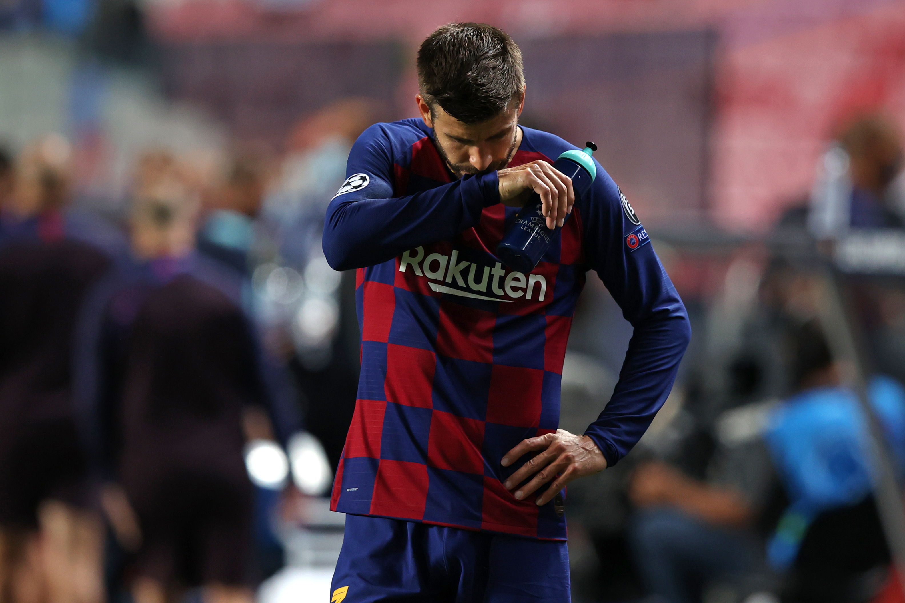 Gerard Piqué podría estar hasta ocho meses fuera de las canchas, asegura experto de Fifa