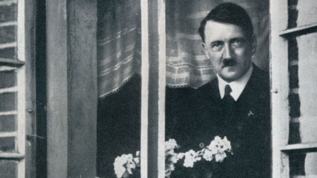 Hitler: Cómo la maquinaria de propaganda nazi creó una imagen hogareña del Führer y engañó al mundo