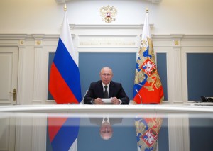 Kremlin pone condiciones para reunión entre Putin y Zelenski