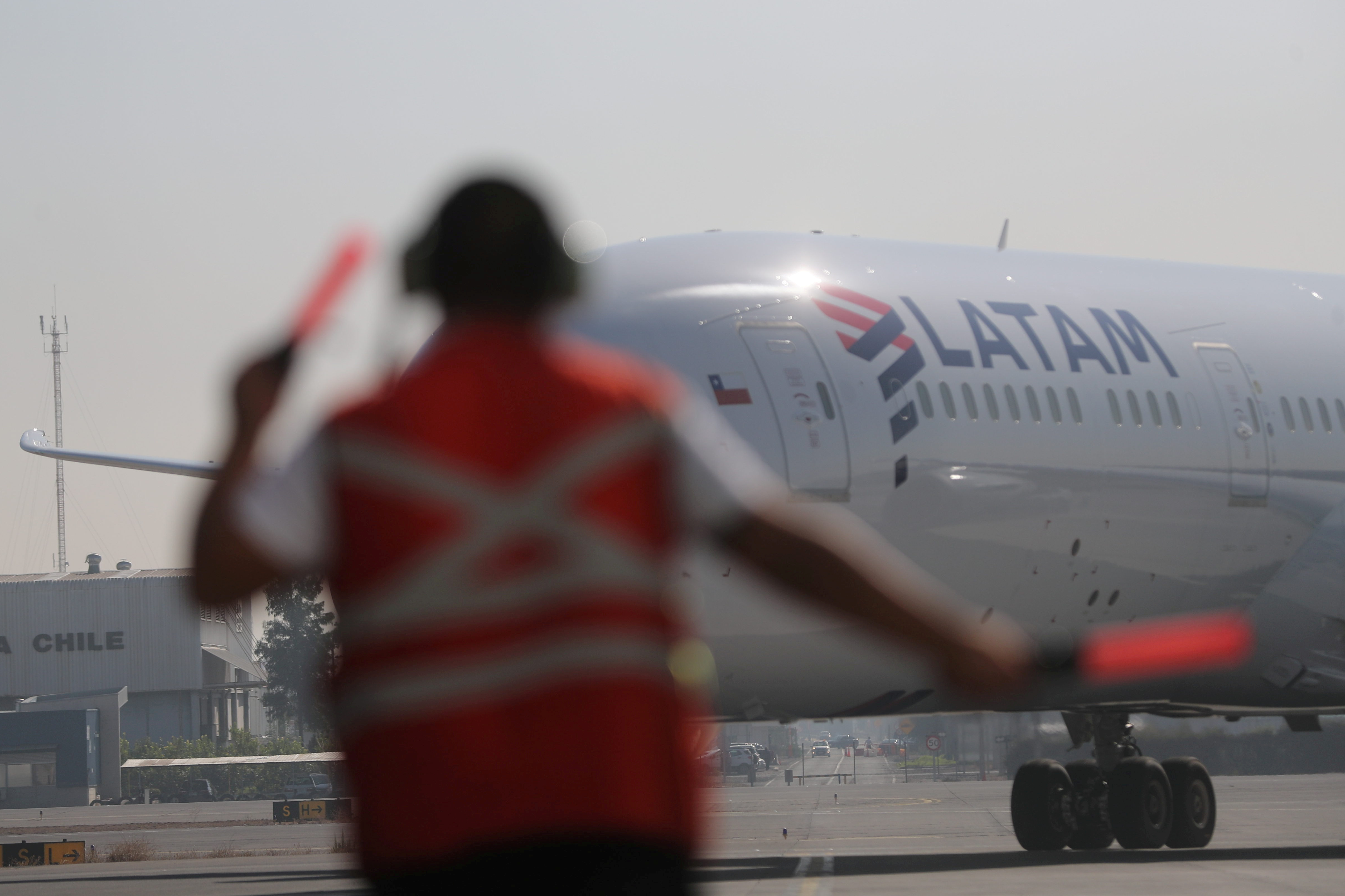 LATAM Airlines aumentará vuelos locales en septiembre; reinicia operación en Colombia