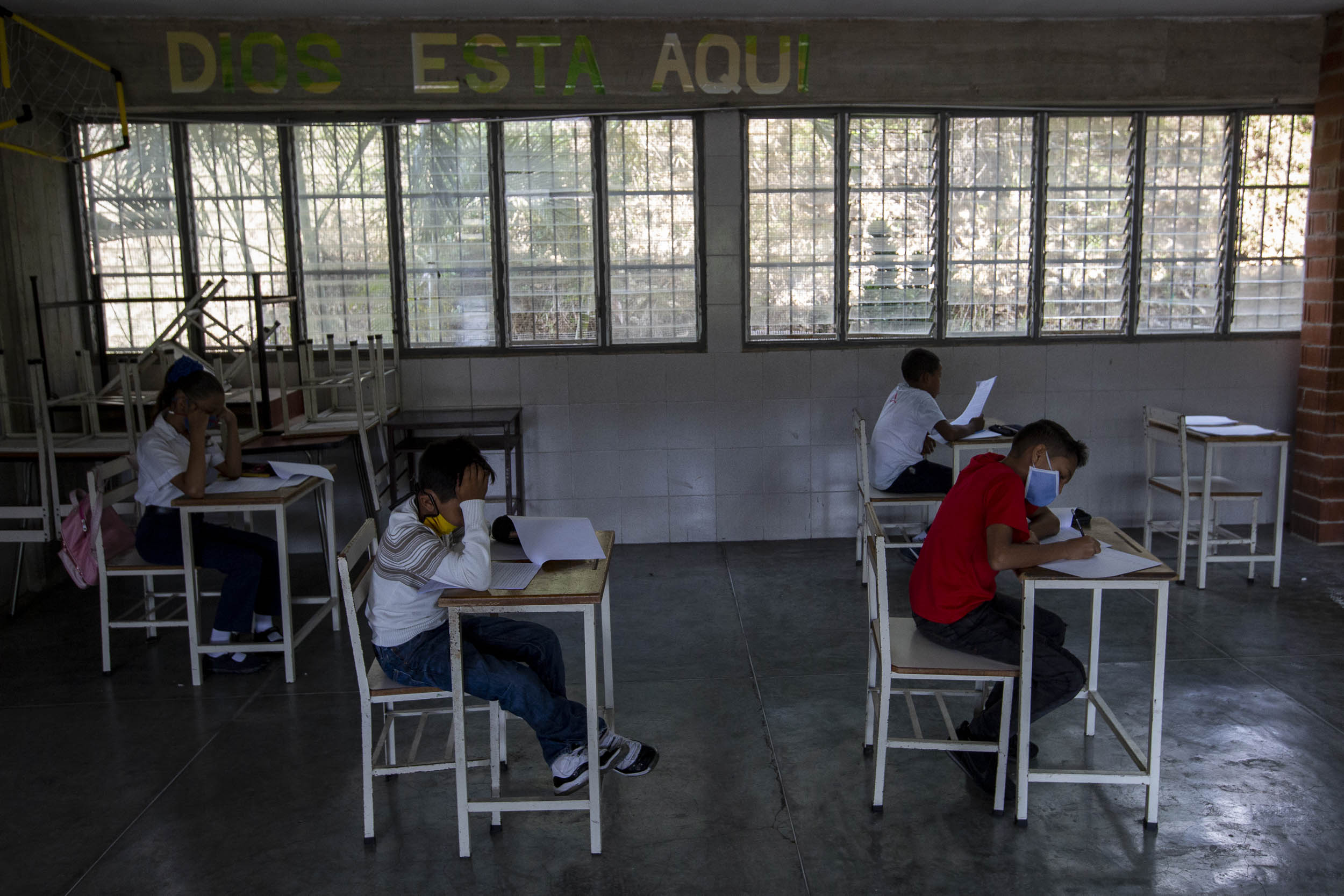 Ni a distancia, ni presencial: El nuevo año escolar en una encrucijada