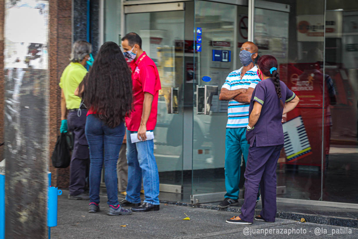 Otorgamiento de créditos bancarios no resuelven la crisis en Venezuela, según expertos