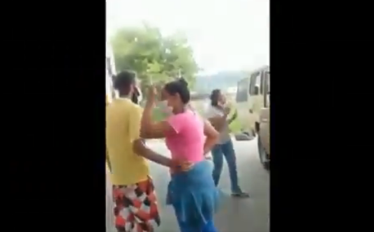 ¡DESGARRADOR! Una mujer desesperada por escasez de combustible, colapsa ante la indiferencia de la GNB (VIDEO)