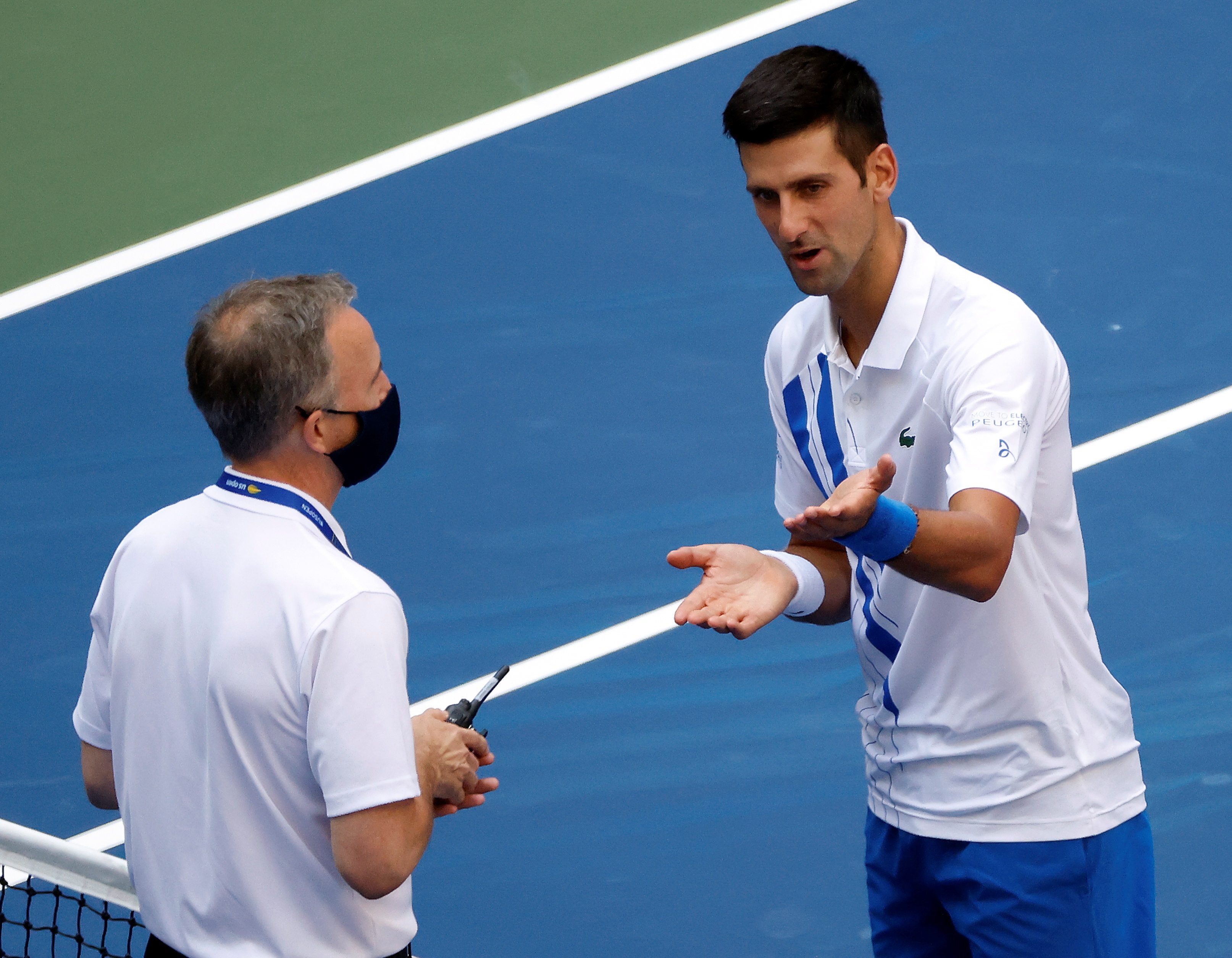 Lo que dijo Djokovic al árbitro tras la agresión a la jueza de línea