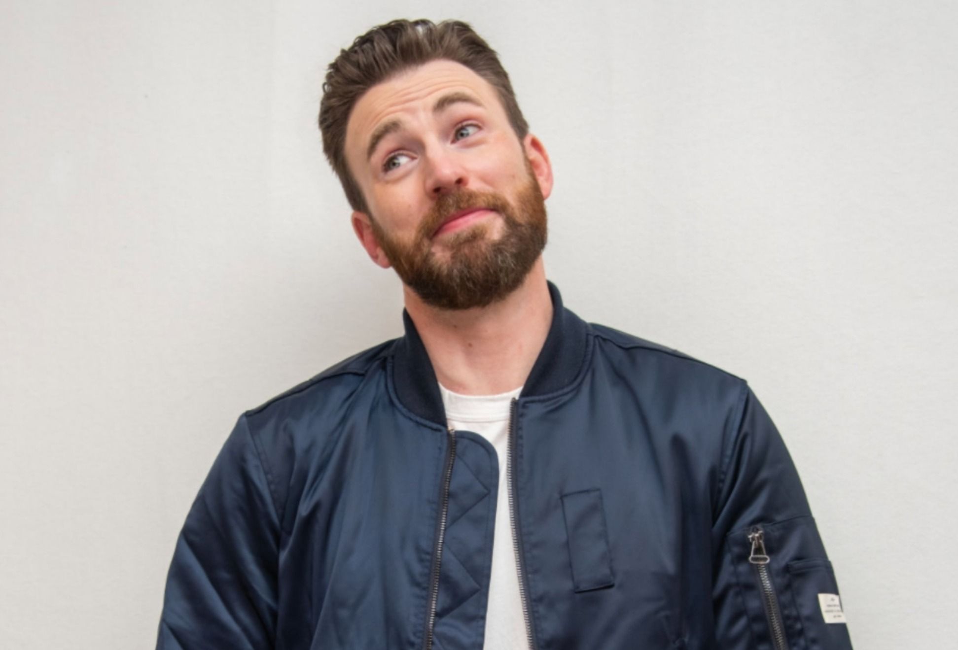 Así luce la mansión abandonada de 3.5 millones de dólares de Chris Evans (FOTOS)