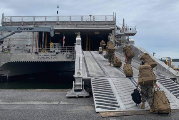 Marines de la Fuerza Aeroterrestre se embarcan para brindar apoyo en el Comando Sur