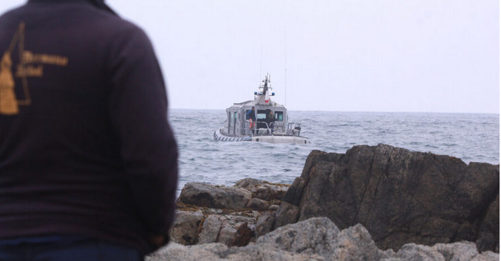 Continua la búsqueda por tierra, mar y aire de un venezolano que fue arrastrado por las olas en Chile