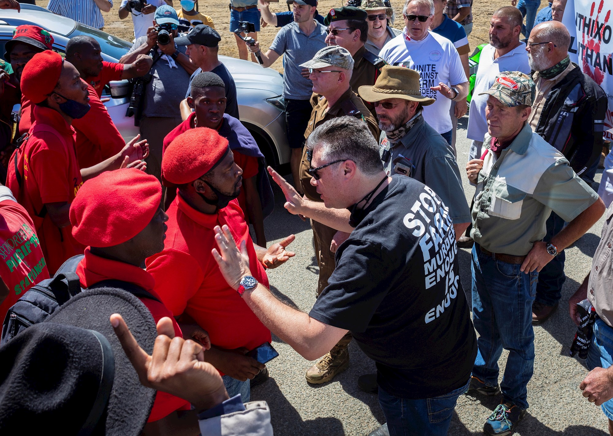 Asesinato de un granjero blanco en Sudáfrica desata graves protestas raciales