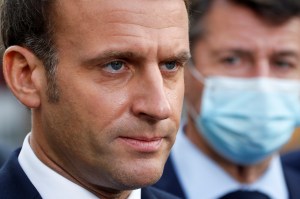 Macron defiende que África reciba tecnología para producir vacunas contra el coronavirus