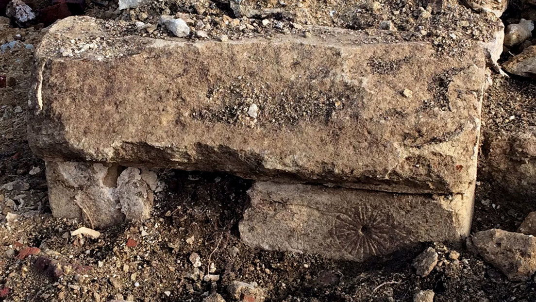 Descubren inusuales “marcas de bruja” en una iglesia de la época medieval en Reino Unido (FOTOS)