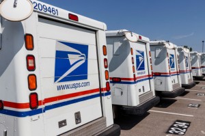 Juez ordenó al Servicio Postal de EEUU anular restricciones para aumentar las entregas de correo electoral