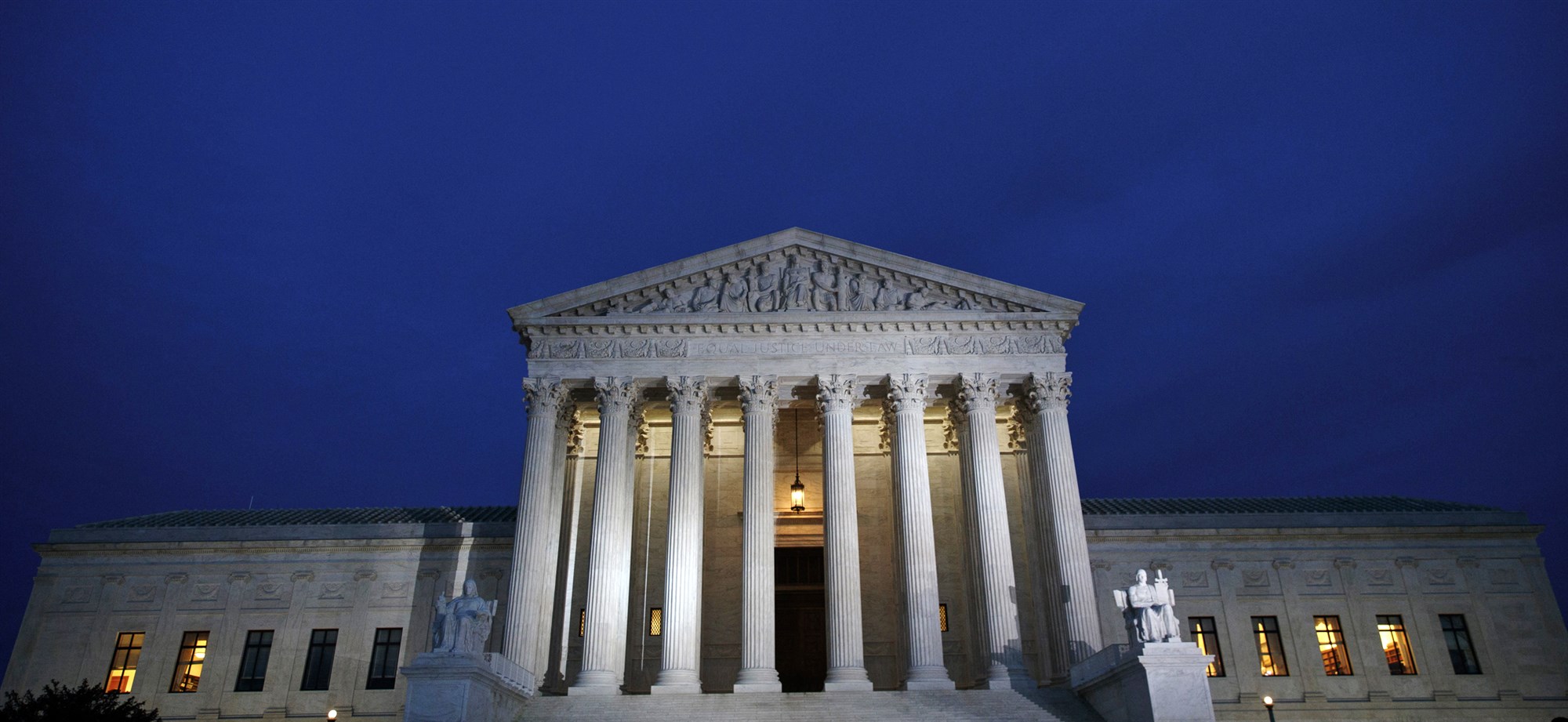 Corte Suprema impide que Nueva York haga cumplir restricciones por Covid-19 en las iglesias