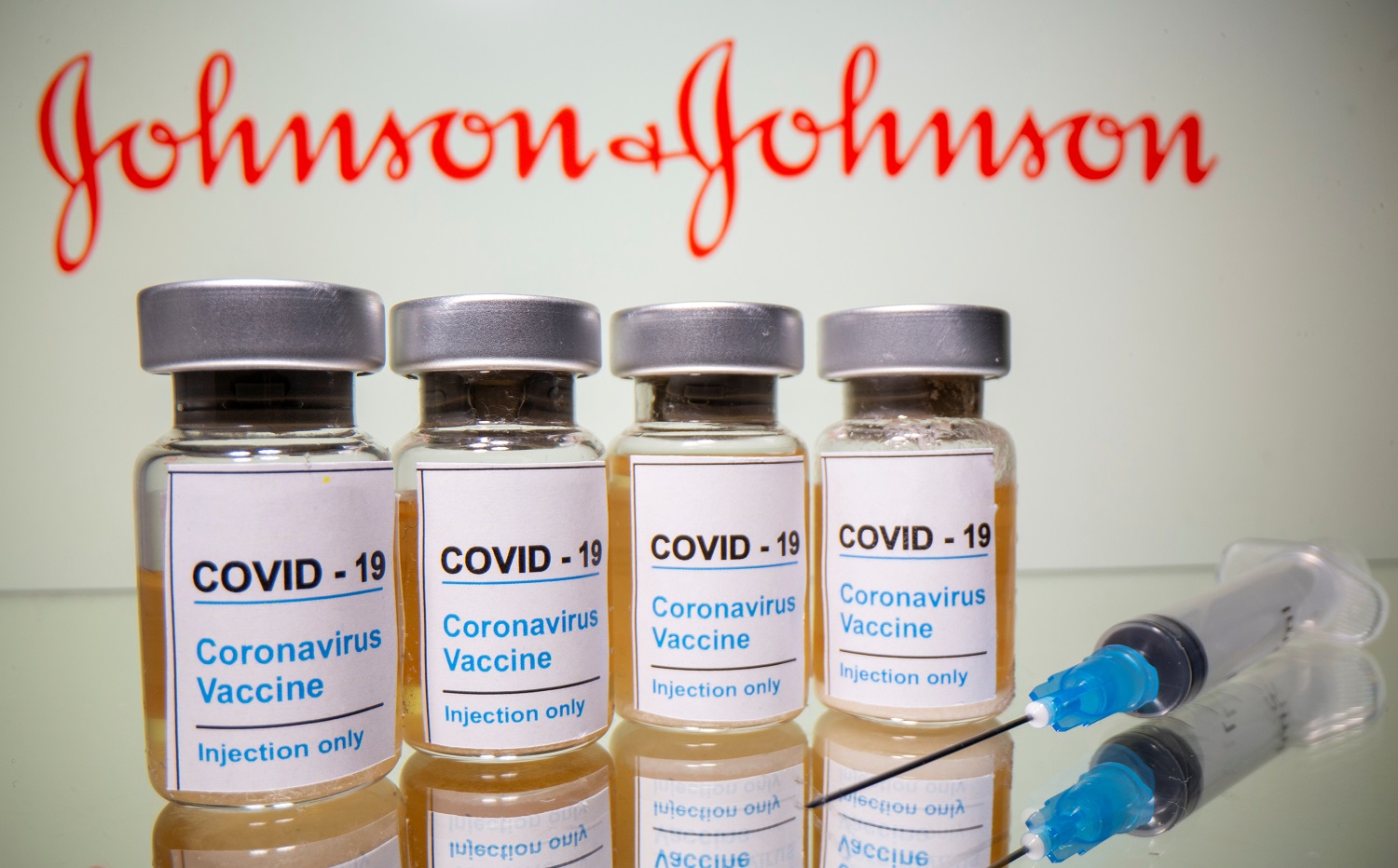 Johnson & Johnson inició un ensayo de doble dosis con su vacuna de Covid-19