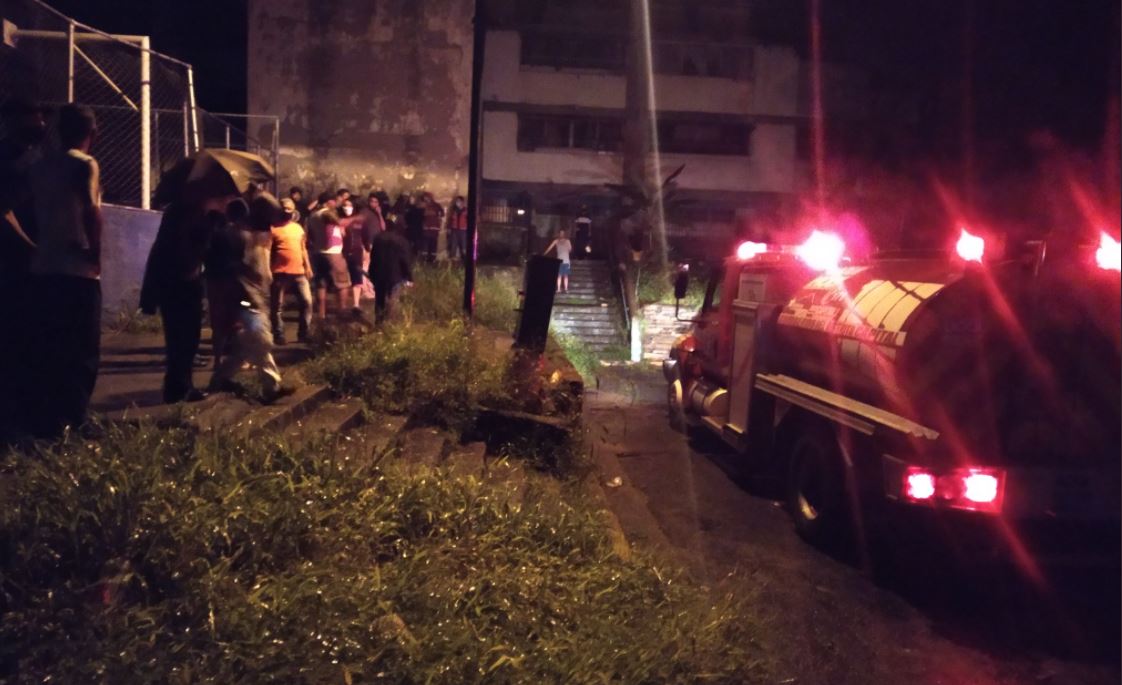 Explotó una tanquilla eléctrica tras fallas en un bloque residencial de Mecedores (Fotos)