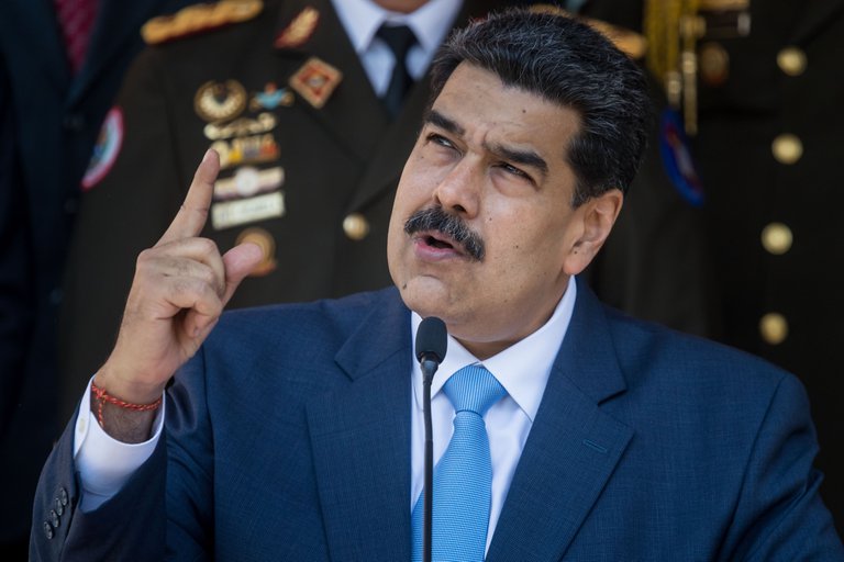 El régimen chavista mide su apoyo en una encuesta que pregunta si Nicolás Maduro es un “salvador”, un “predestinado” o un “estratega”