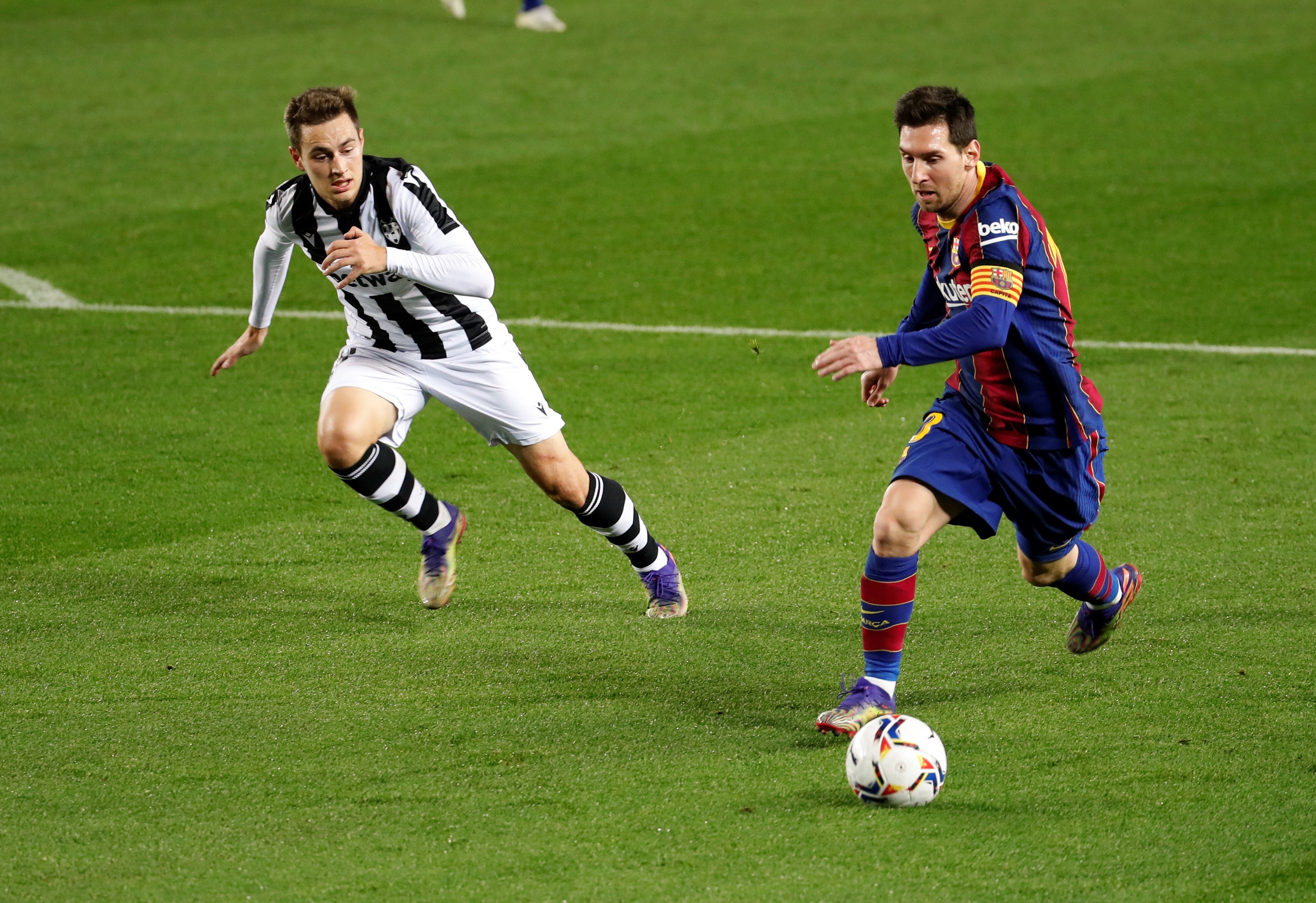 Messi quedó más cerca del histórico récord de goles de Pelé