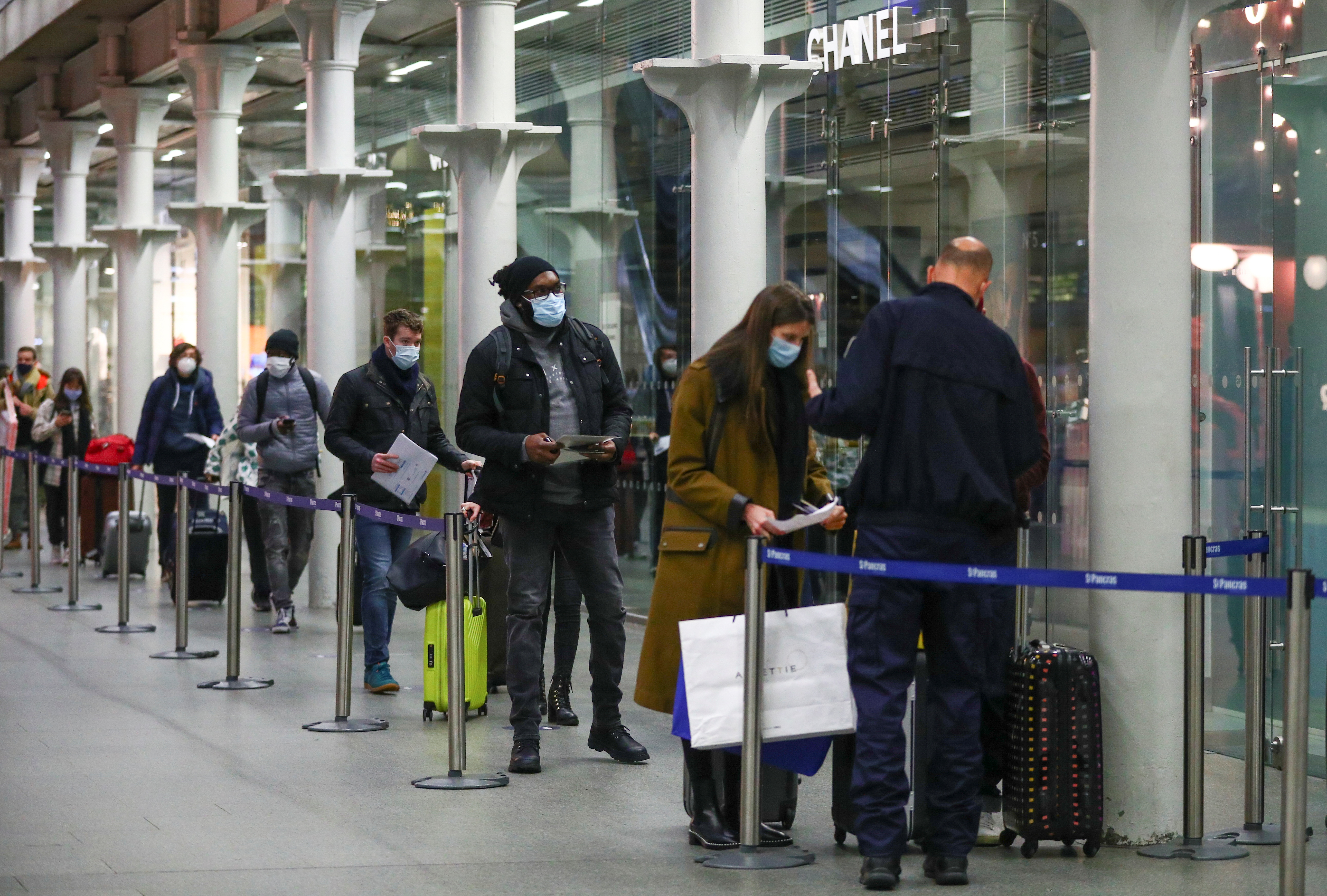 Cómo combatir la “epidemia informativa” para frenar la expansión del coronavirus