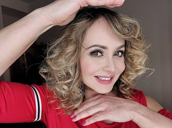 ¿Se puede estar más buena a los 47 años? Gaby Spanic te dejará loco con esta foto en traje de baño