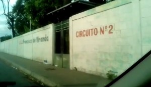 Solos, desolados y tristes… Así amanecieron los centros de votación en Aragua este #6Dic (VIDEOS)