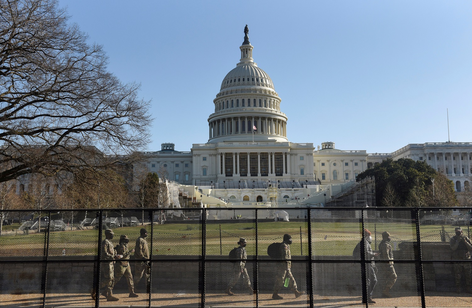 Los 50 estados de EEUU se preparan para protestas armadas antes de la inauguración de Biden