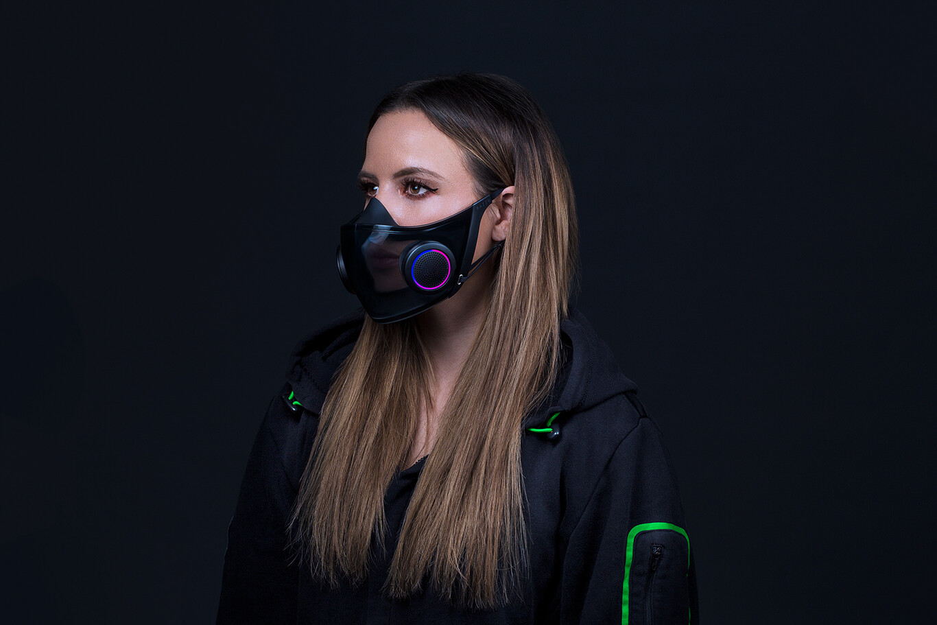 Razer presentó su mascarilla inteligente con micrófono y ventiladores recargables (Fotos y video)