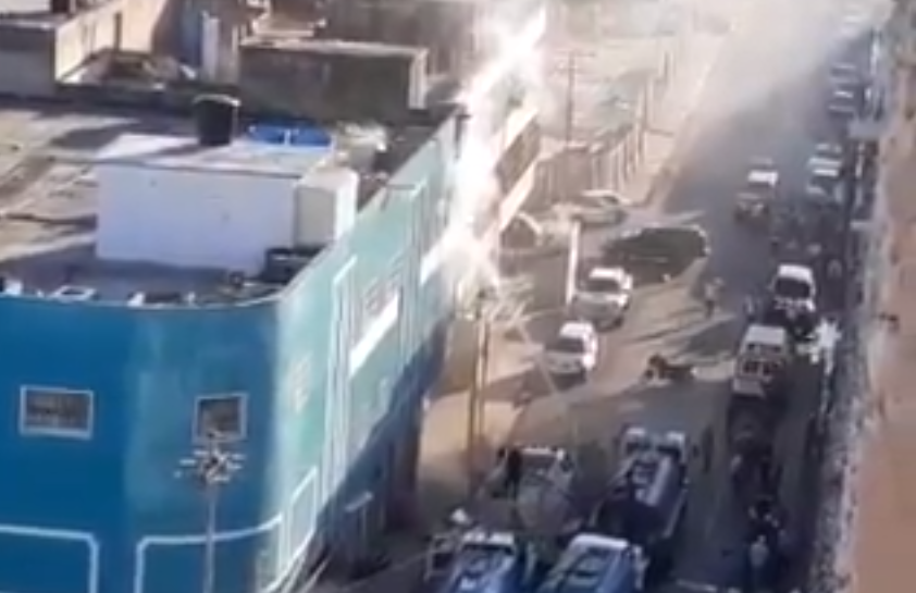 Bomberos atendieron el incendio de un comercio en Puerto La Cruz este #4Ene (Videos)