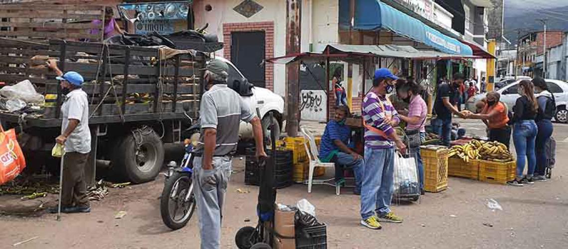 Tachirenses hicieron compras nerviosas sin normas de bioseguridad