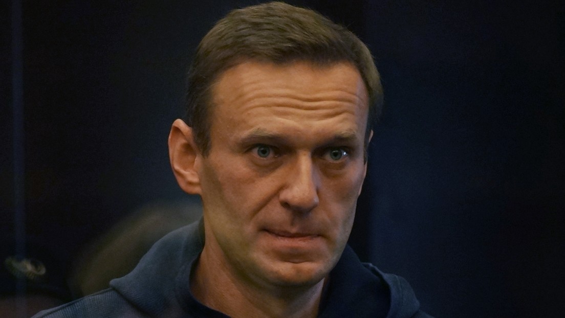 Un tribunal de Moscú condena a Navalny a tres años y medio de prisión