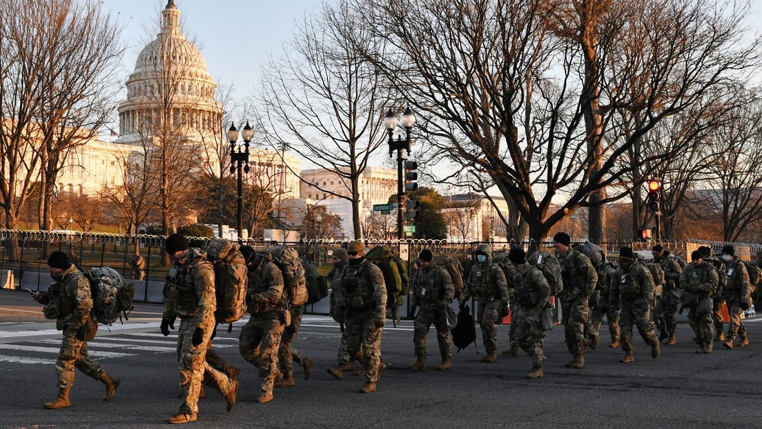 Administración de Biden podría desplegar mil soldados en EEUU para ayudar en la vacunación contra el Covid-19