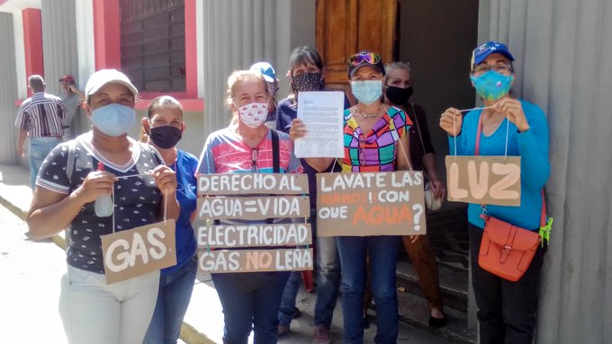 Habitantes en Lara están cansados de no contar con ninguno de los servicios públicos #15Feb (FOTO)