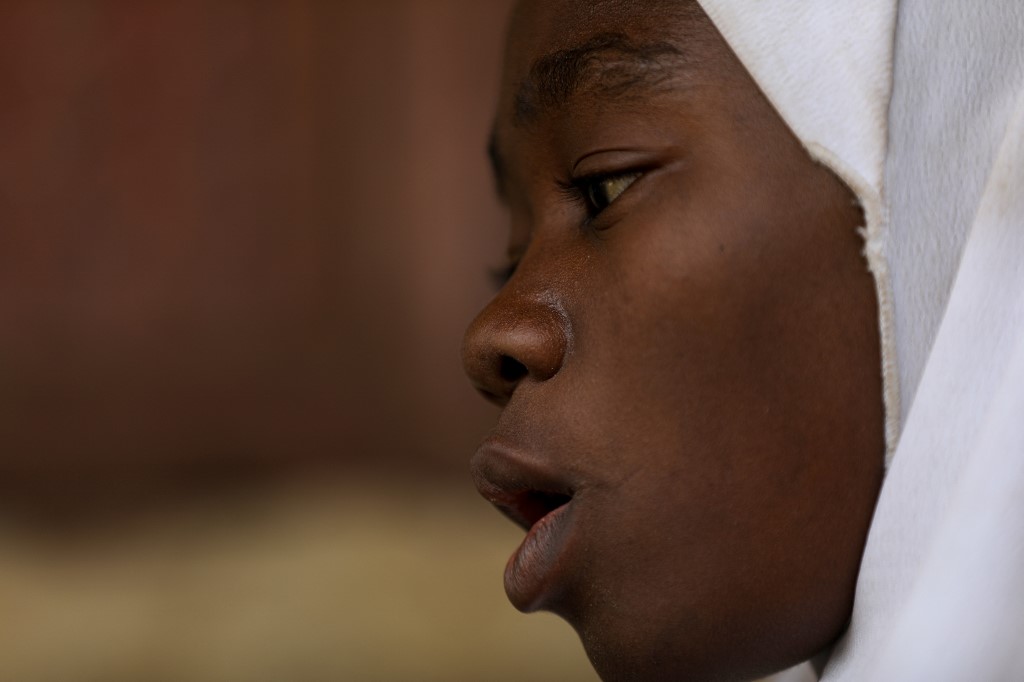 Llanto y angustia en Nigeria por el secuestro de 317 adolescentes