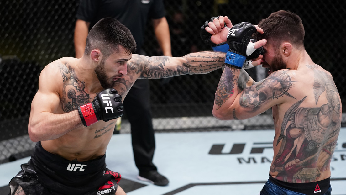 Peleador argentino debutó en la UFC y terminó ensangrentado tras brutal golpiza (VIDEO)