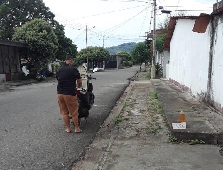 Habitantes de Táchira compran gasolina colombiana ante daños generados por la iraní