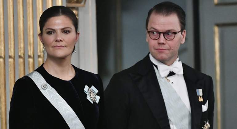 La Corte Real anunció que la princesa Victoria de Suecia y su esposo tienen coronavirus