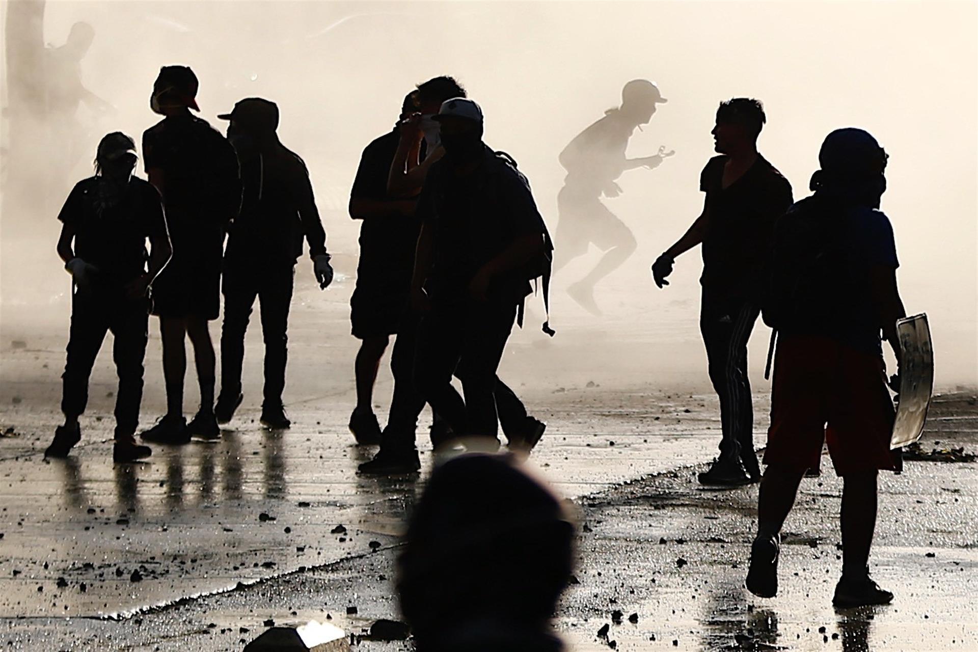 Chile en llamas: Ciudadanos se unen en protesta ante las nuevas decisiones del Gobierno de Piñera