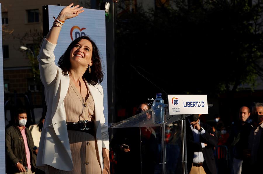 La política española se mide en la campaña electoral por Madrid