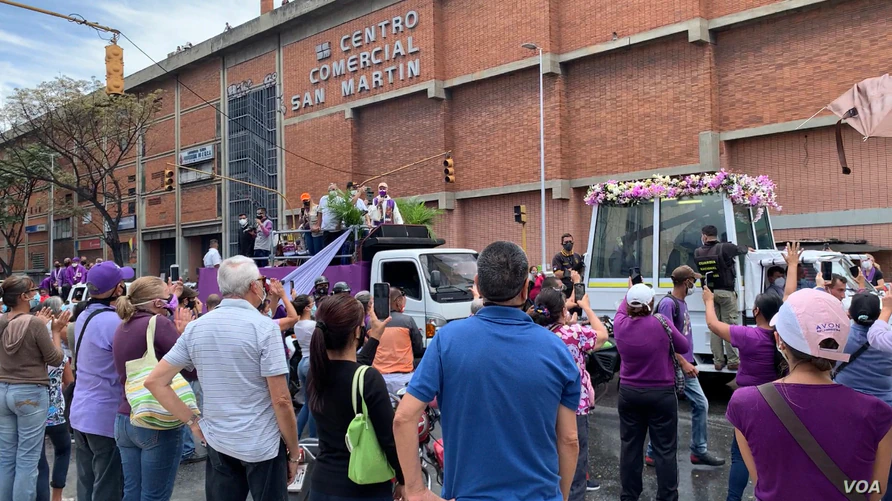 “Dios está en todos lados”: Así viven en Venezuela la segunda Semana Santa en pandemia