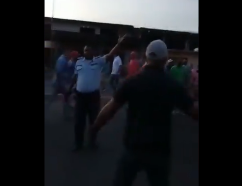 Apure en crisis: Policías amenazaron y dispararon al aire en medio de una protesta por combustible (VIDEO)
