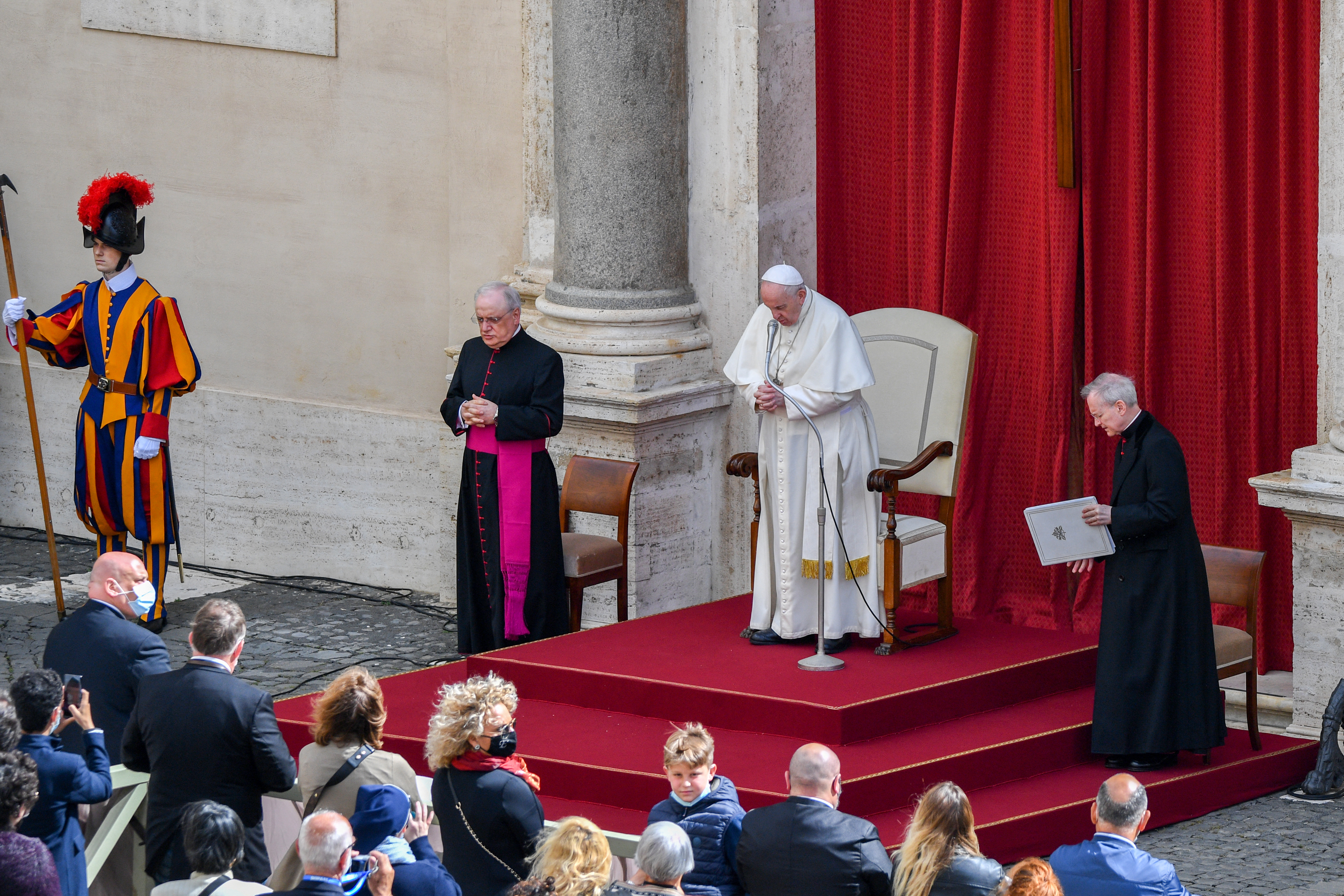 El Vaticano no pide pasaporte sanitario a los asistentes a la audiencia del papa