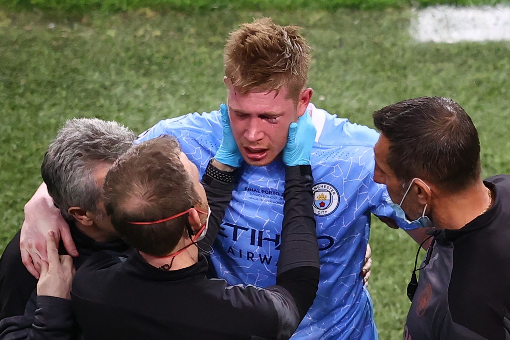 Un conmocionado De Bruyne dejó la final de Champions entre lágrimas